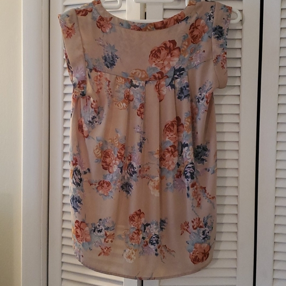 Pleione Floral Shirt - Picture 4 of 5